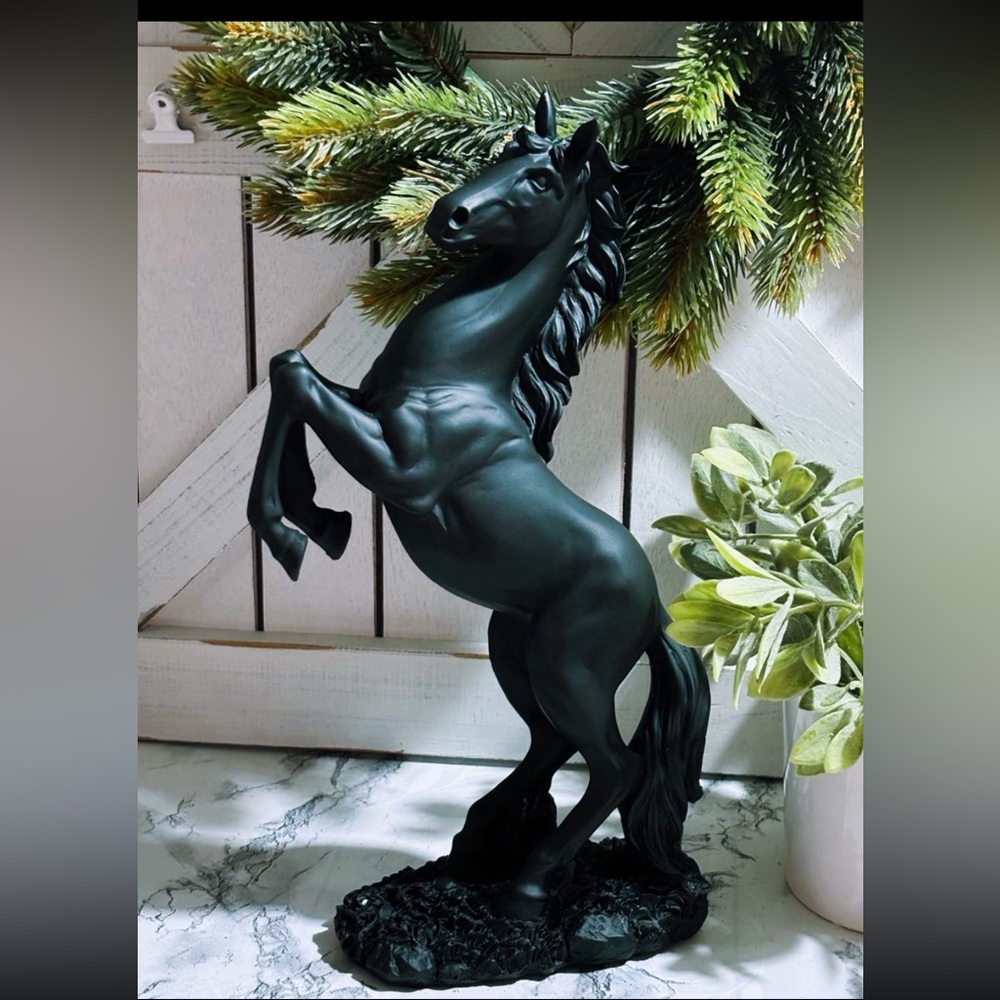 Beautiful black horse  table top decor